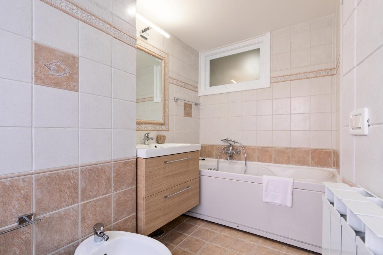 Rome As You Feel - Orso Design Apartment In Navona Buitenkant foto